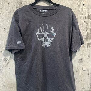 Dark Gray Skull Graphic Tee by
